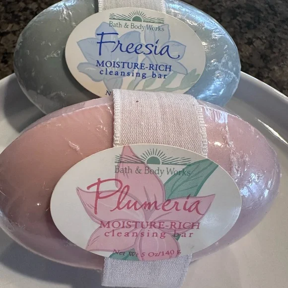 Vintage Bath & Body Works Plumeria & Freesia Soap Bar - Pink blue sealed